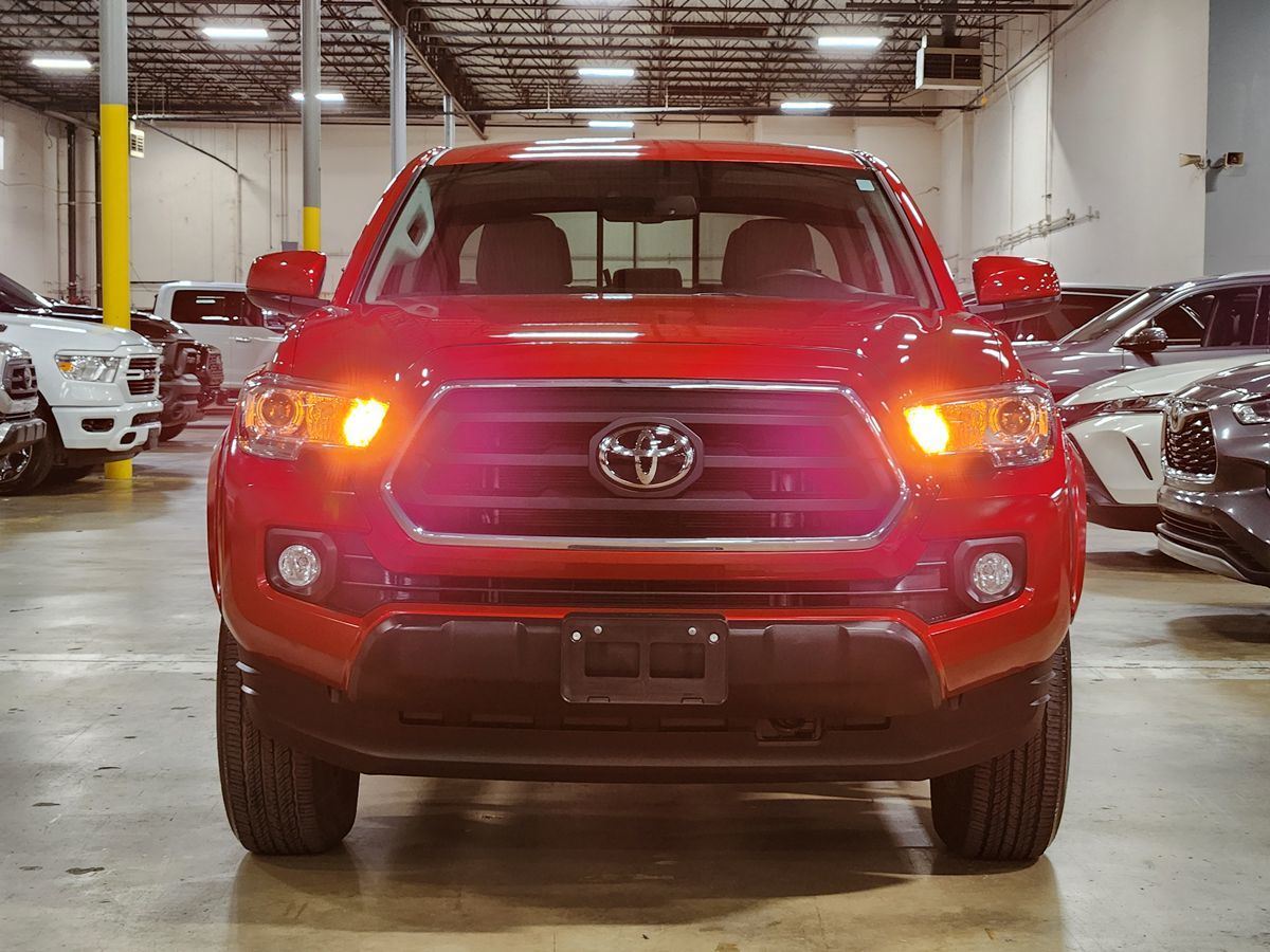 2022 Toyota Tacoma SR5 photo 2