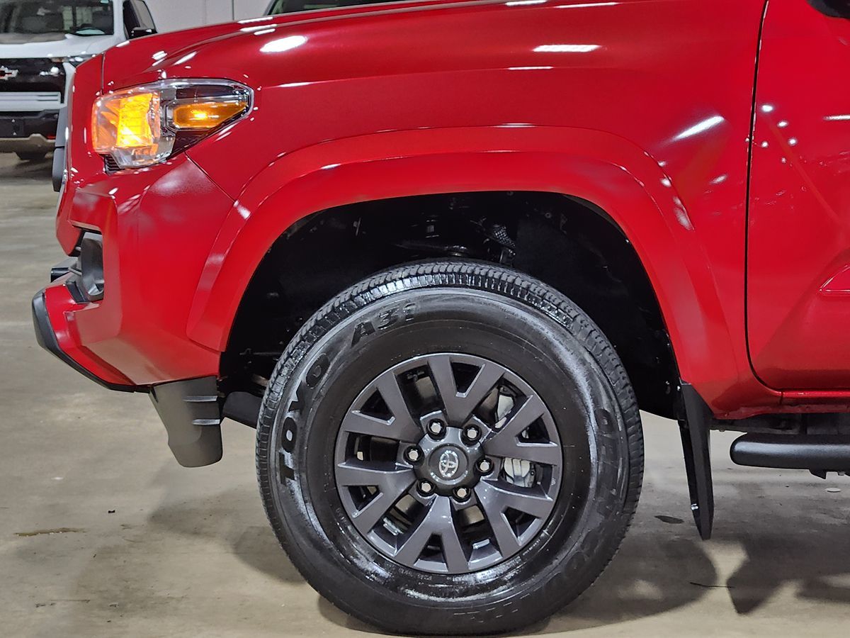 2022 Toyota Tacoma SR5 photo 4