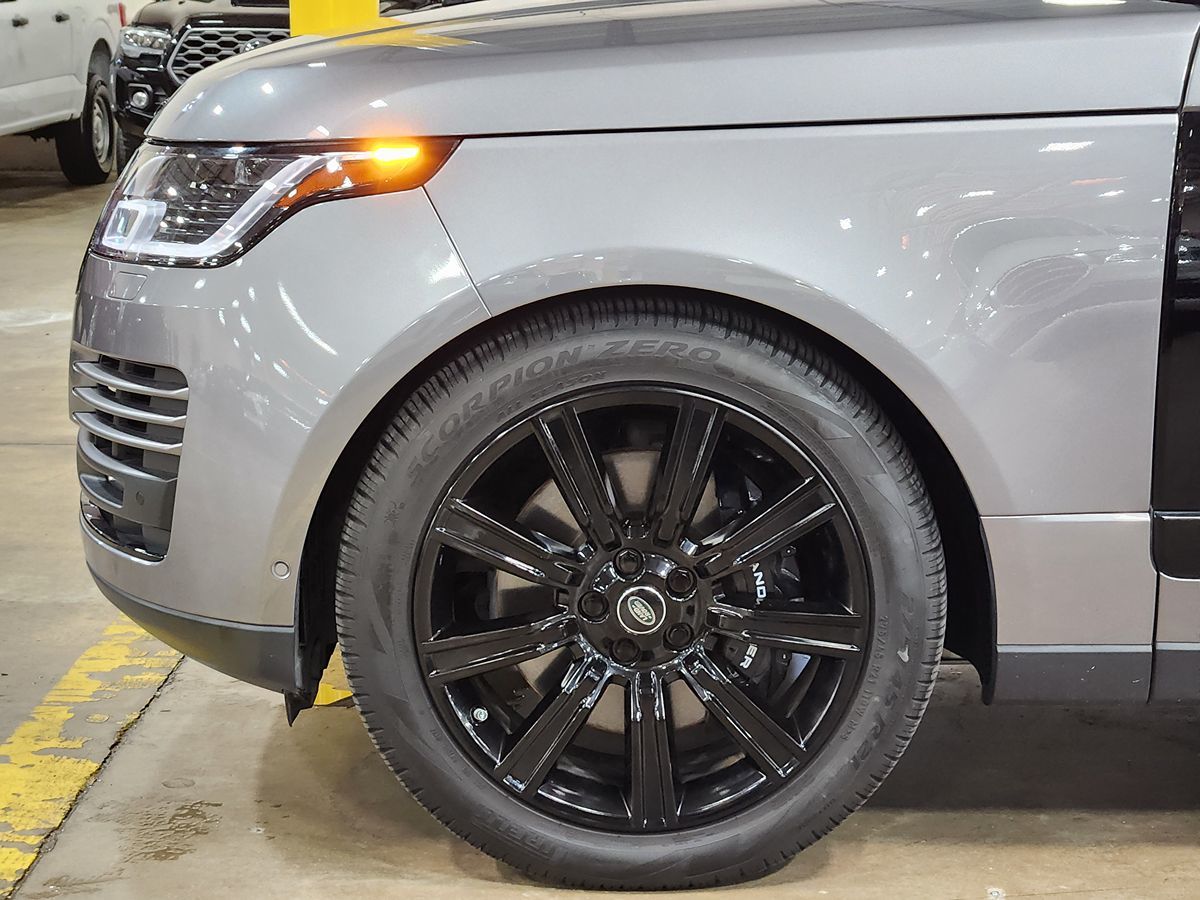 2020 Land Rover Range Rover P525 HSE photo 3