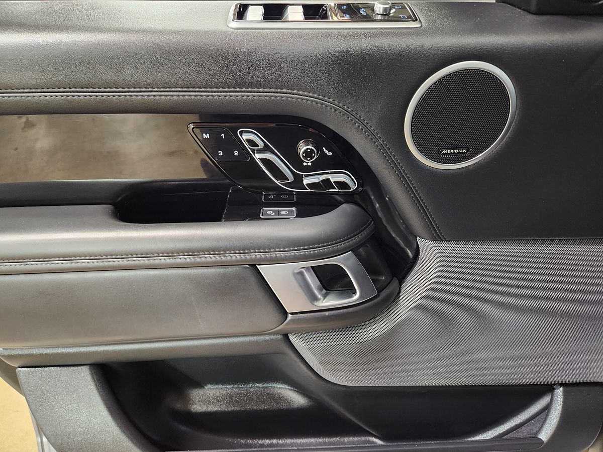 2020 Land Rover Range Rover P525 HSE photo 31