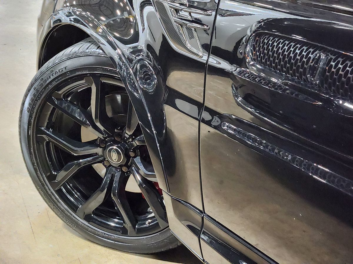 2020 Land Rover Range Rover Sport SVR photo 18