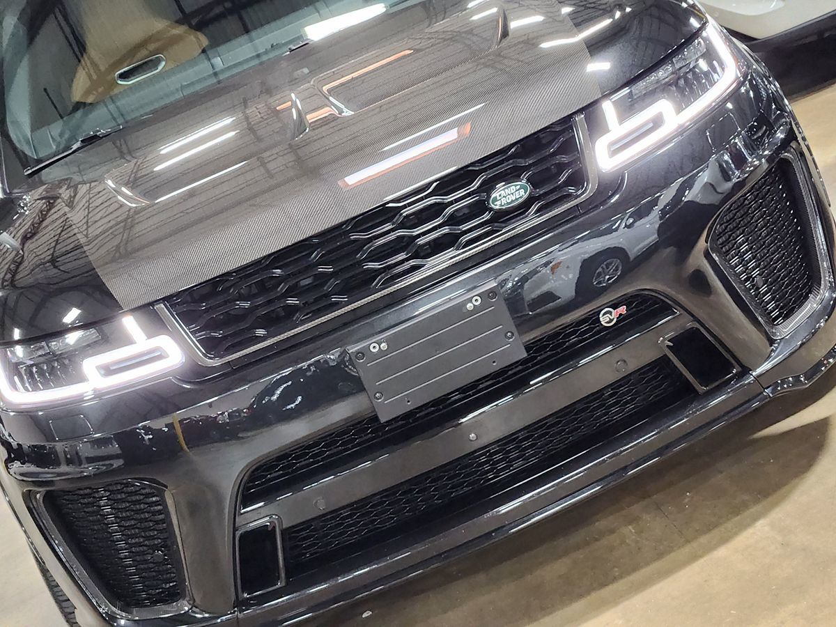 2020 Land Rover Range Rover Sport SVR photo 15