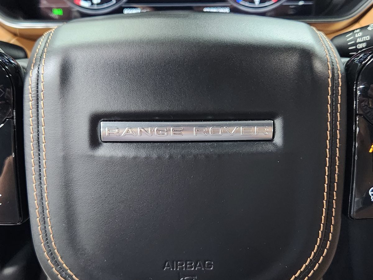 2020 Land Rover Range Rover Sport SVR photo 37