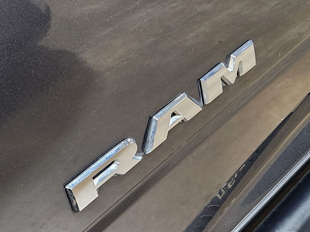 2022 Ram 2500 Laramie photo 19