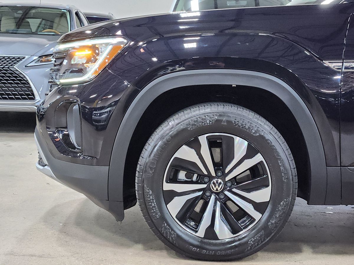 2024 Volkswagen Atlas Cross Sport SE photo 4