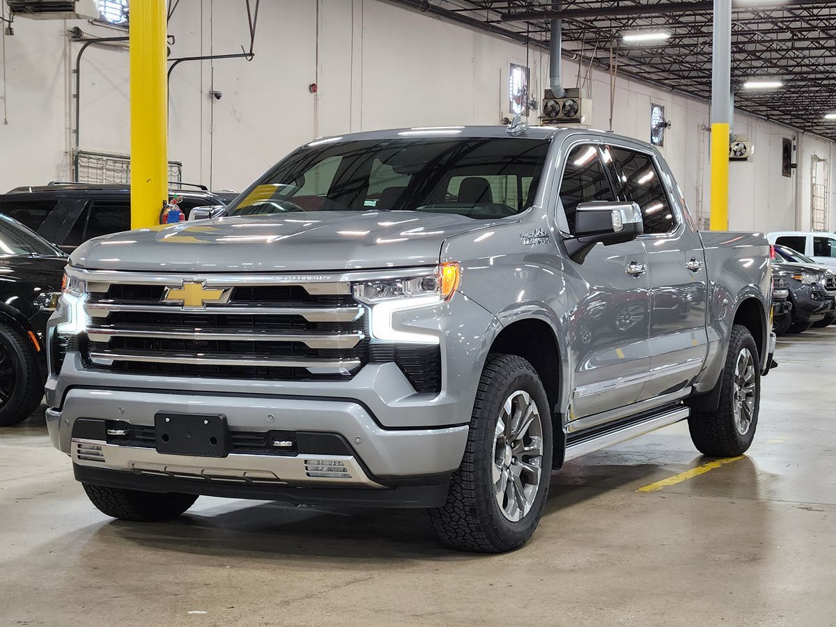 2025 Chevrolet Silverado 1500 High Country photo 3