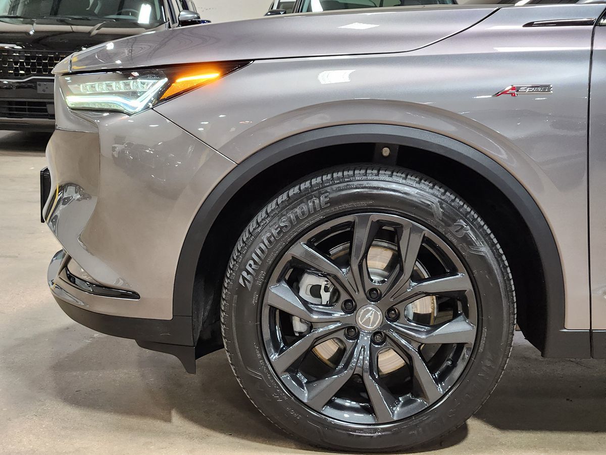 2022 Acura MDX A-Spec photo 3