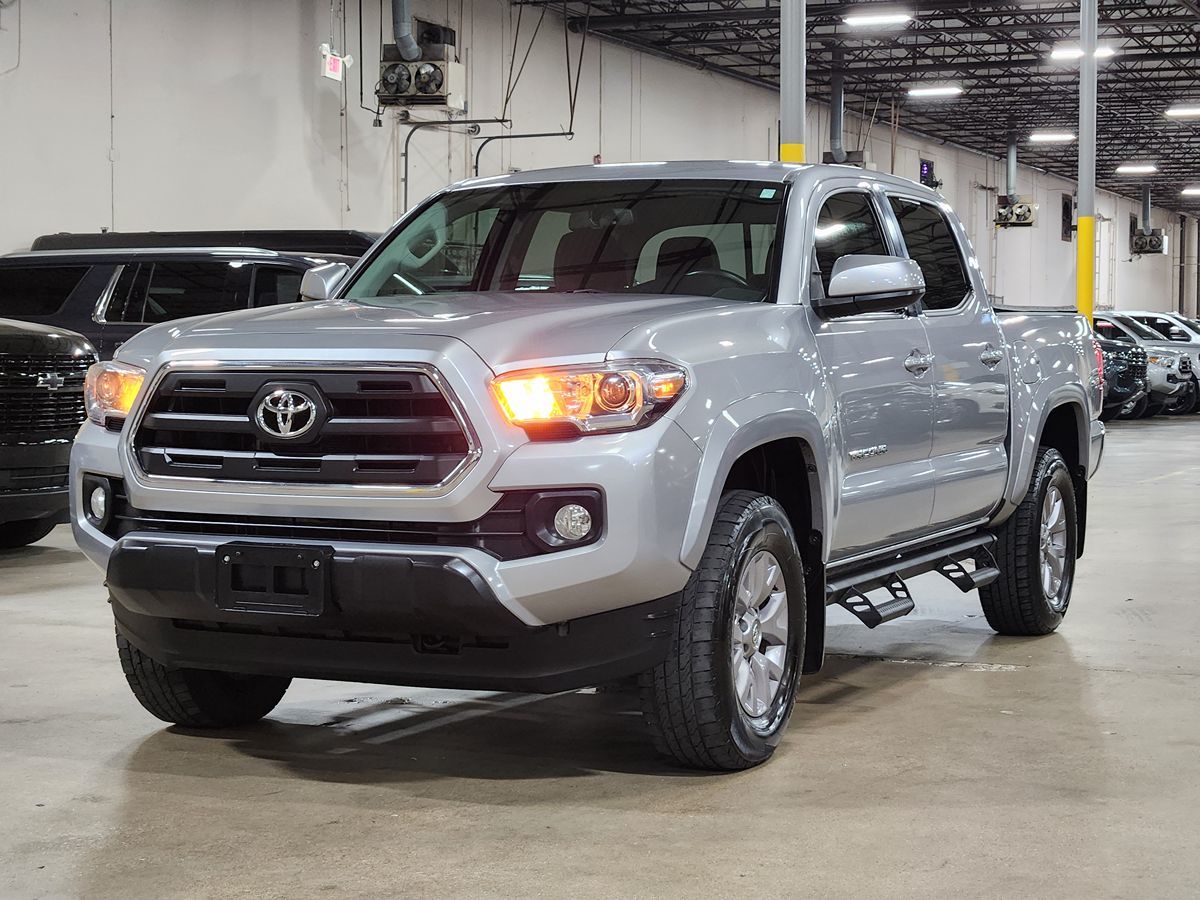 2017 Toyota Tacoma SR5 photo 3