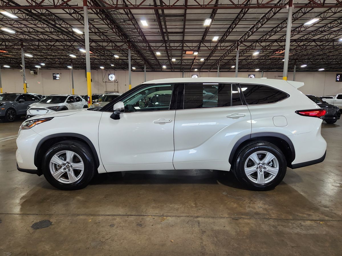 2020 Toyota Highlander L photo 4