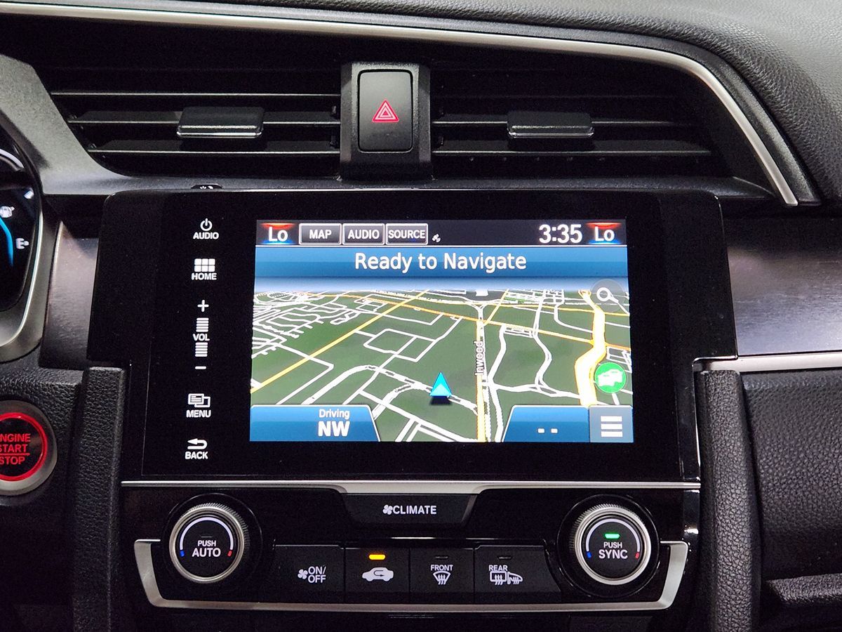 2018 Honda Civic Touring photo 25