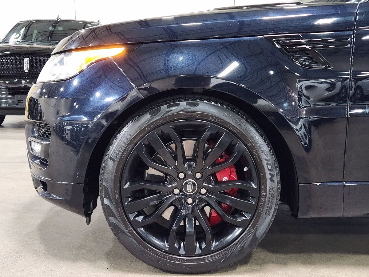 2017 Land Rover Range Rover Sport HSE Dynamic photo 2
