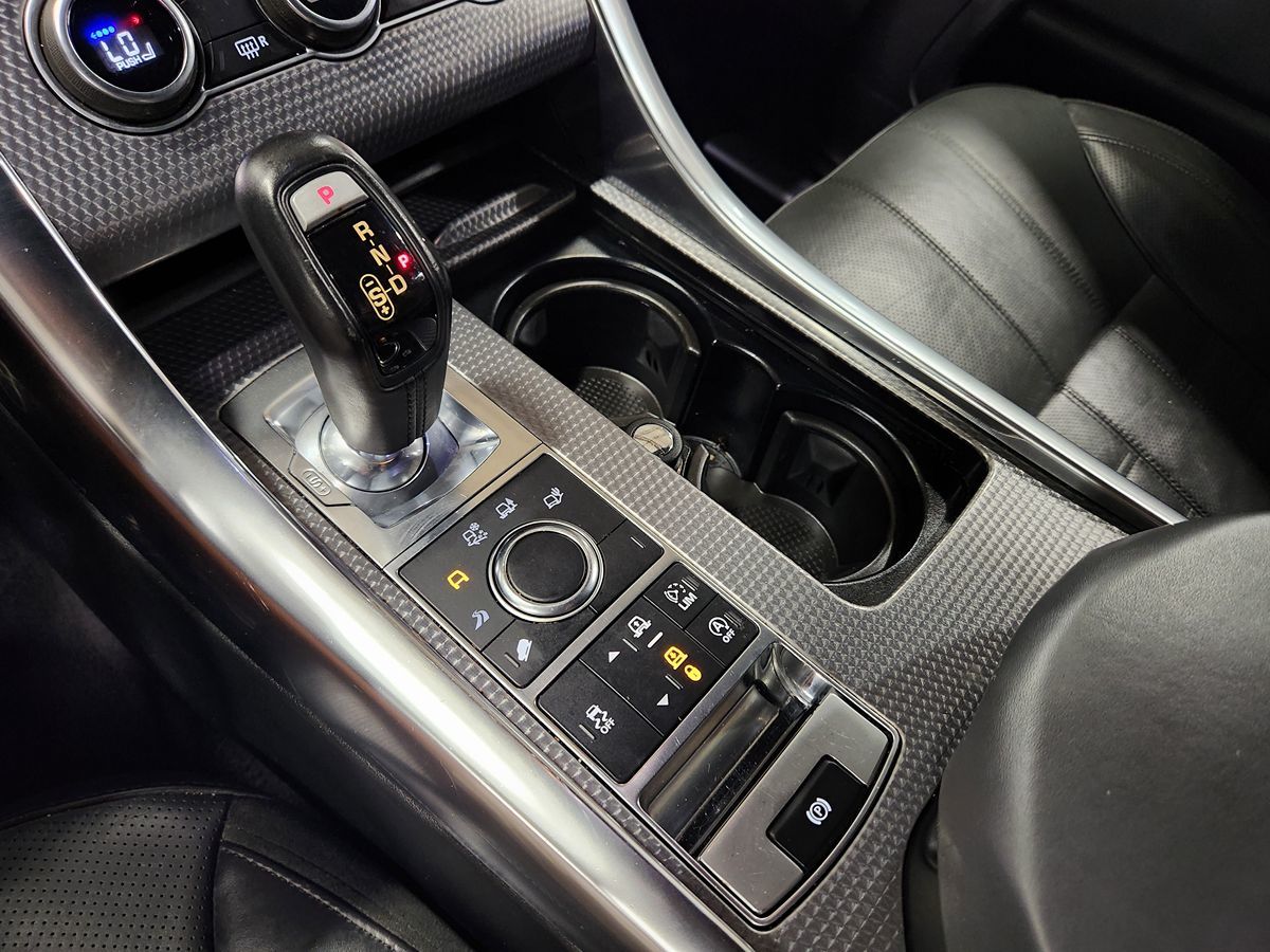2017 Land Rover Range Rover Sport HSE Dynamic photo 28