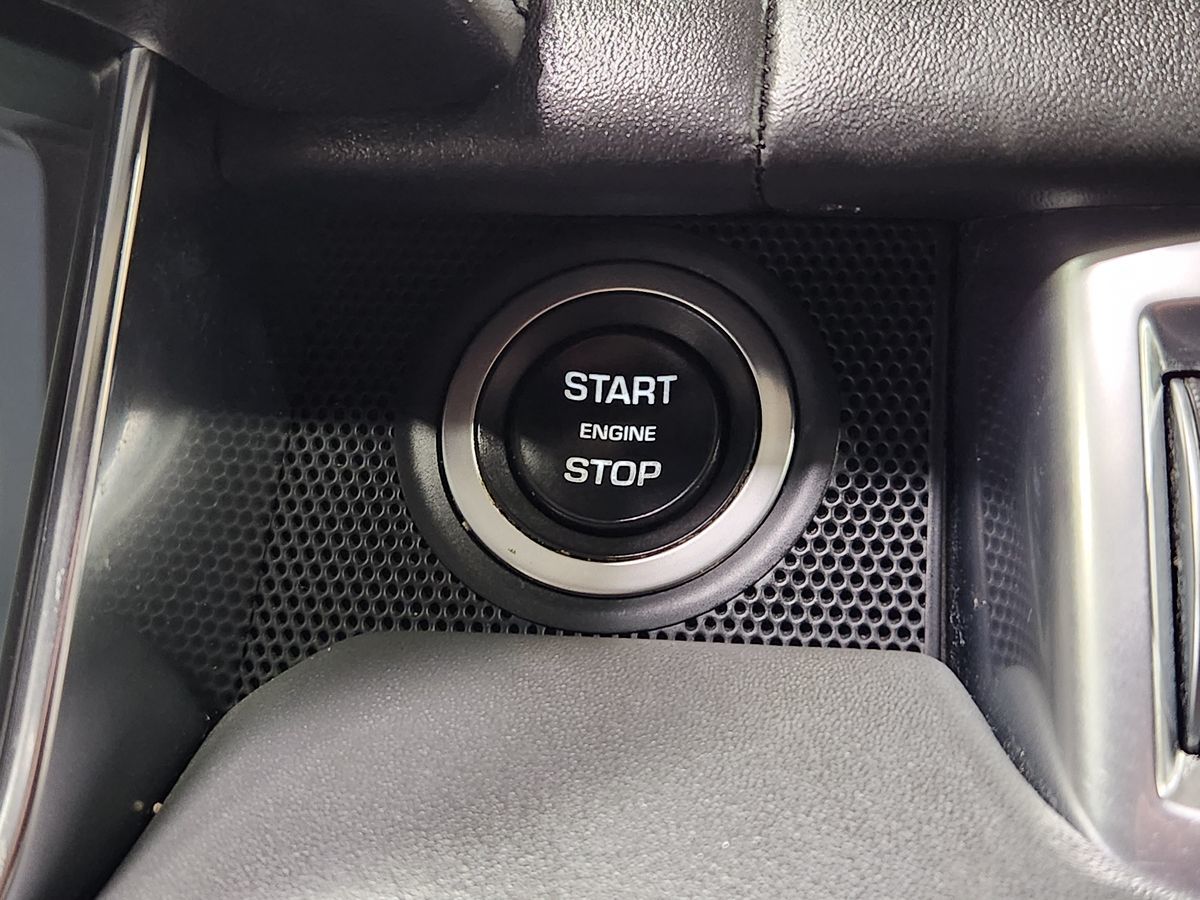 2017 Land Rover Range Rover Sport HSE Dynamic photo 29