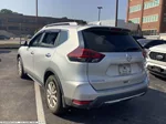 2019 Nissan Rogue SV photo 3