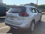2019 Nissan Rogue SV photo 4