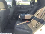 2019 Nissan Rogue SV photo 9
