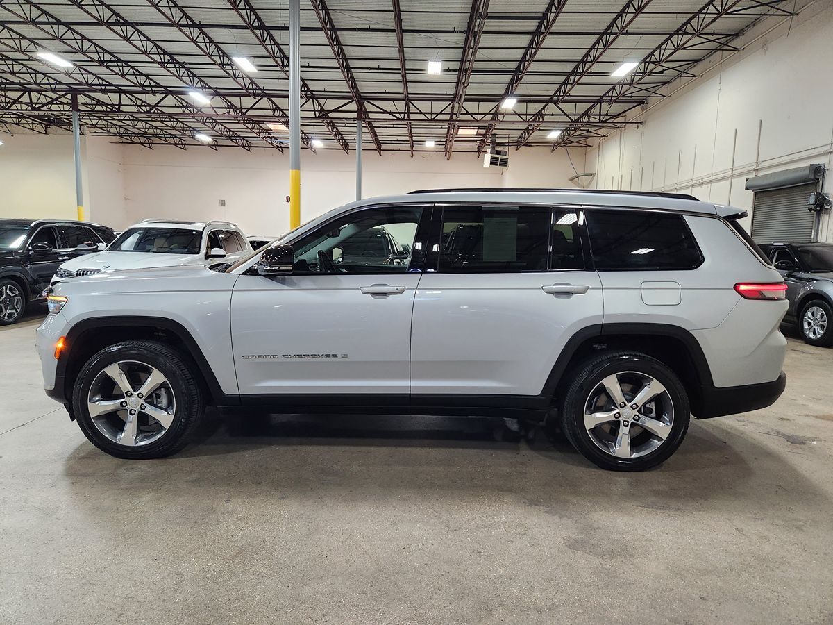 2021 Jeep Grand Cherokee Limited photo 3