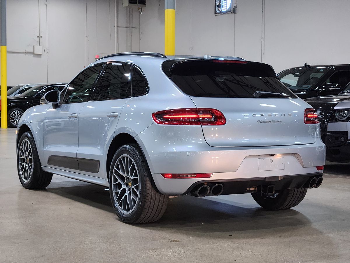 2016 Porsche Macan Turbo photo 10