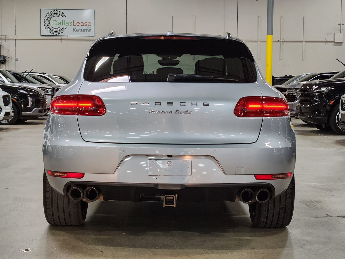 2016 Porsche Macan Turbo photo 9