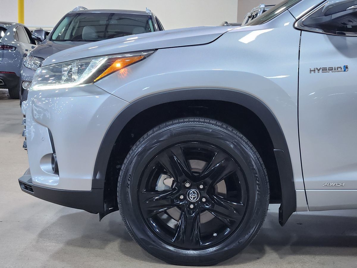 2018 Toyota Highlander Hybrid Limited Platinum photo 3