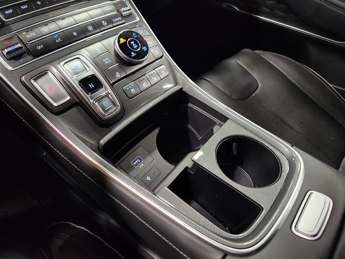 2021 Hyundai Santa Fe Limited photo 26
