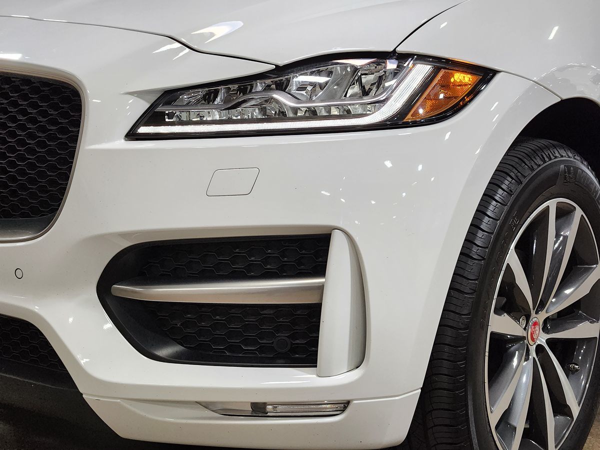 2020 Jaguar F-PACE R-Sport photo 8