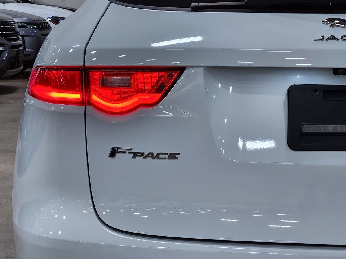 2020 Jaguar F-PACE R-Sport photo 12