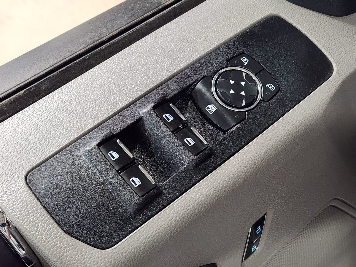 2022 Ford F-250 XLT photo 35