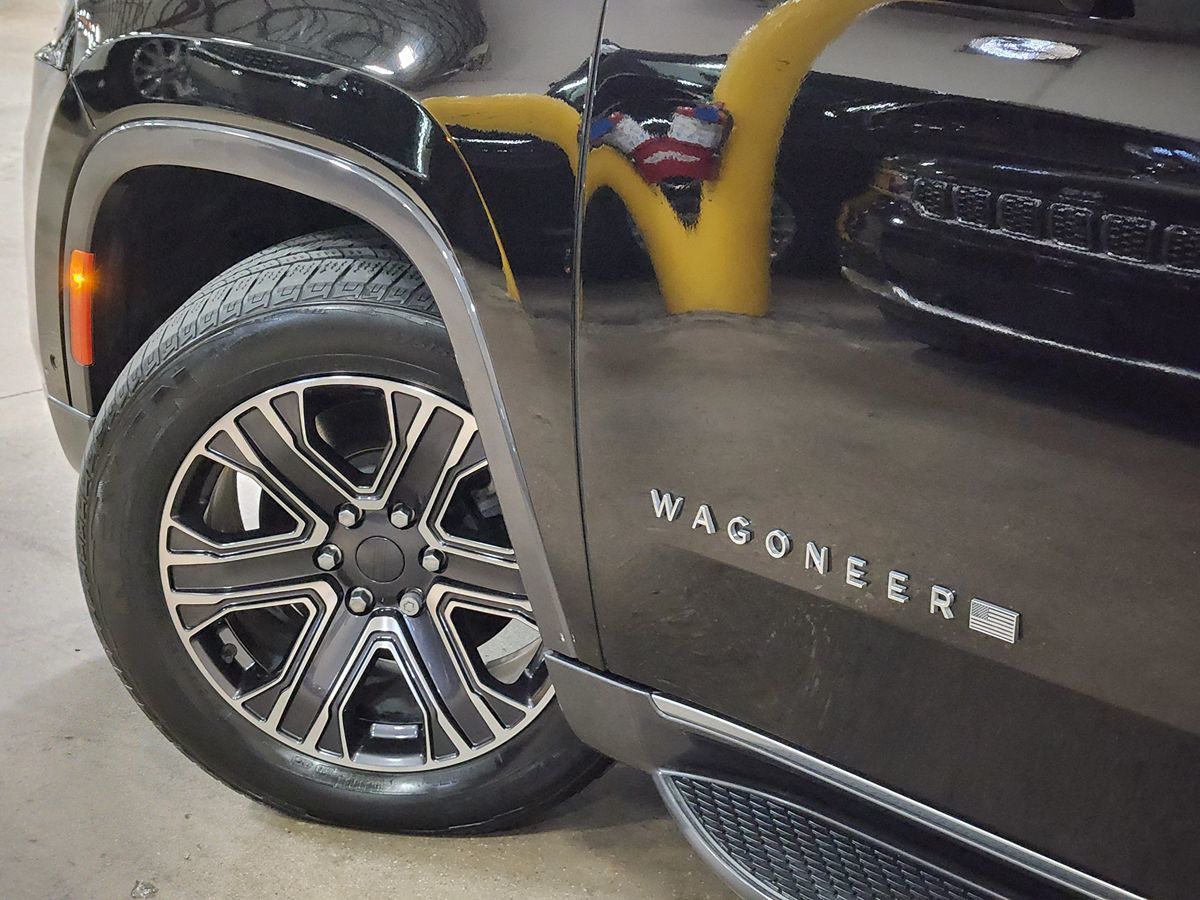 2022 Jeep Wagoneer Series III photo 15