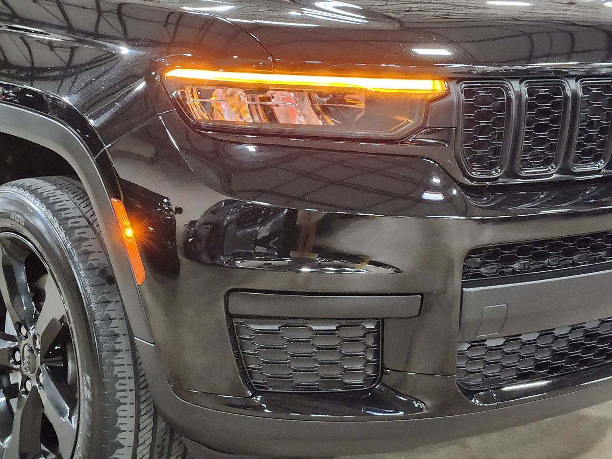 2021 Jeep Grand Cherokee Altitude photo 9