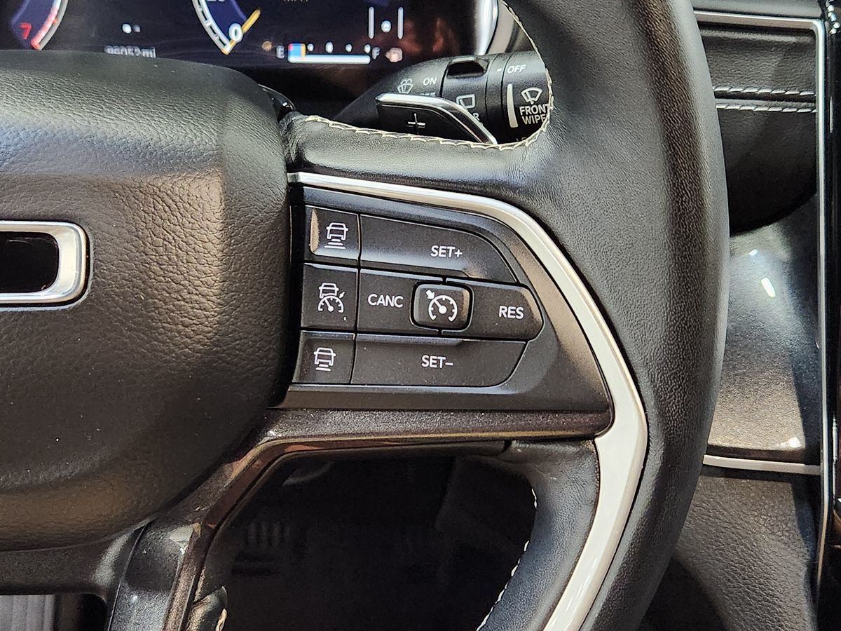 2021 Jeep Grand Cherokee Altitude photo 34