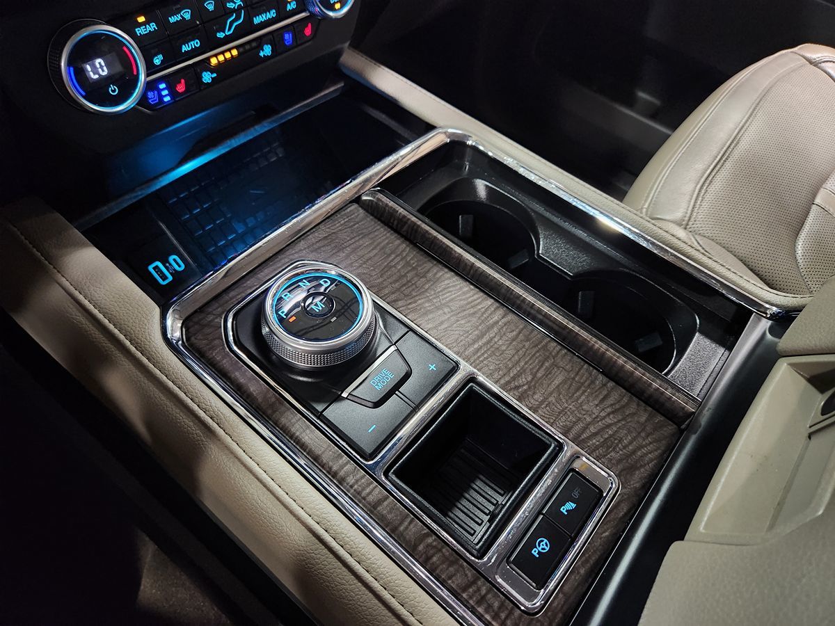 2020 Ford Expedition Limited photo 28