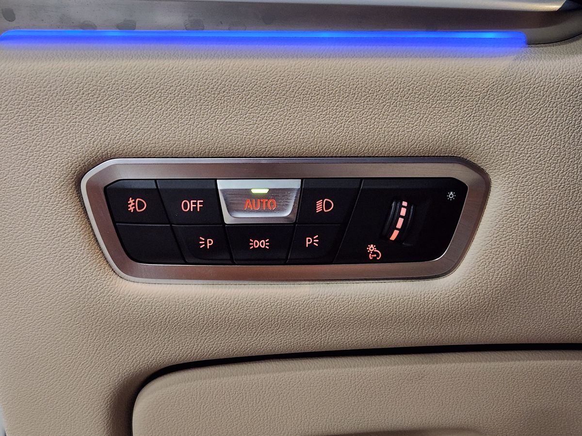 2021 Bmw X7 xDrive40i photo 32