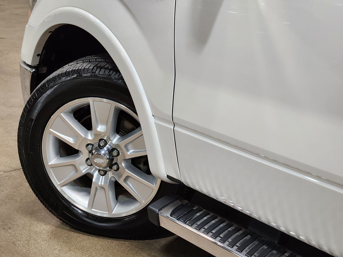 2013 Ford F-150 Lariat photo 18