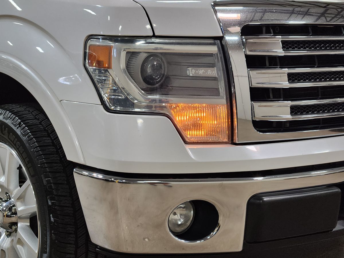 2013 Ford F-150 Lariat photo 11