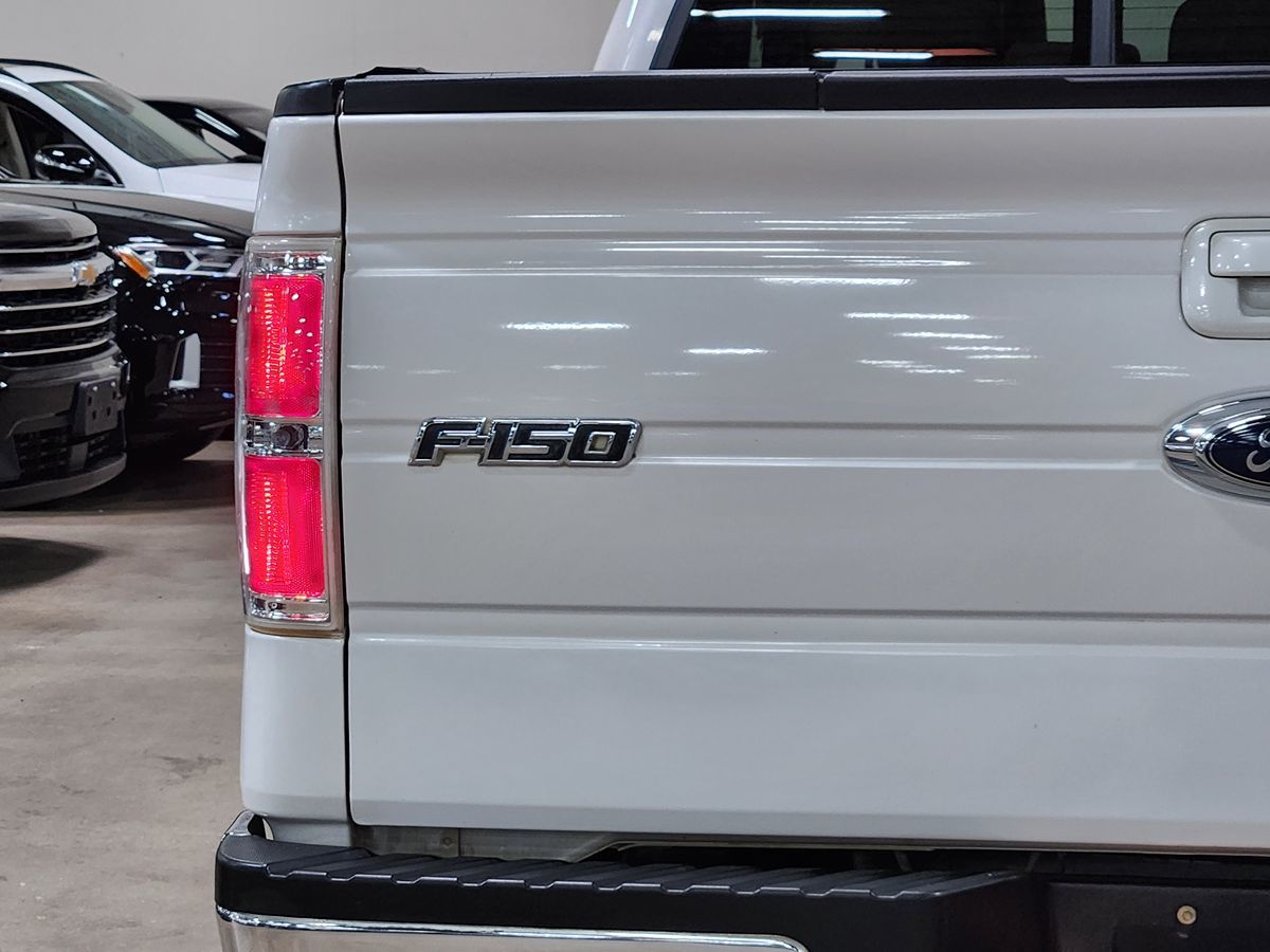 2013 Ford F-150 Lariat photo 16