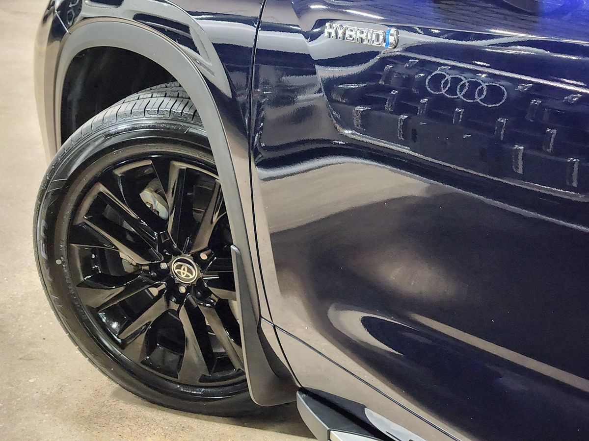 2021 Toyota Highlander Hybrid Limited photo 15