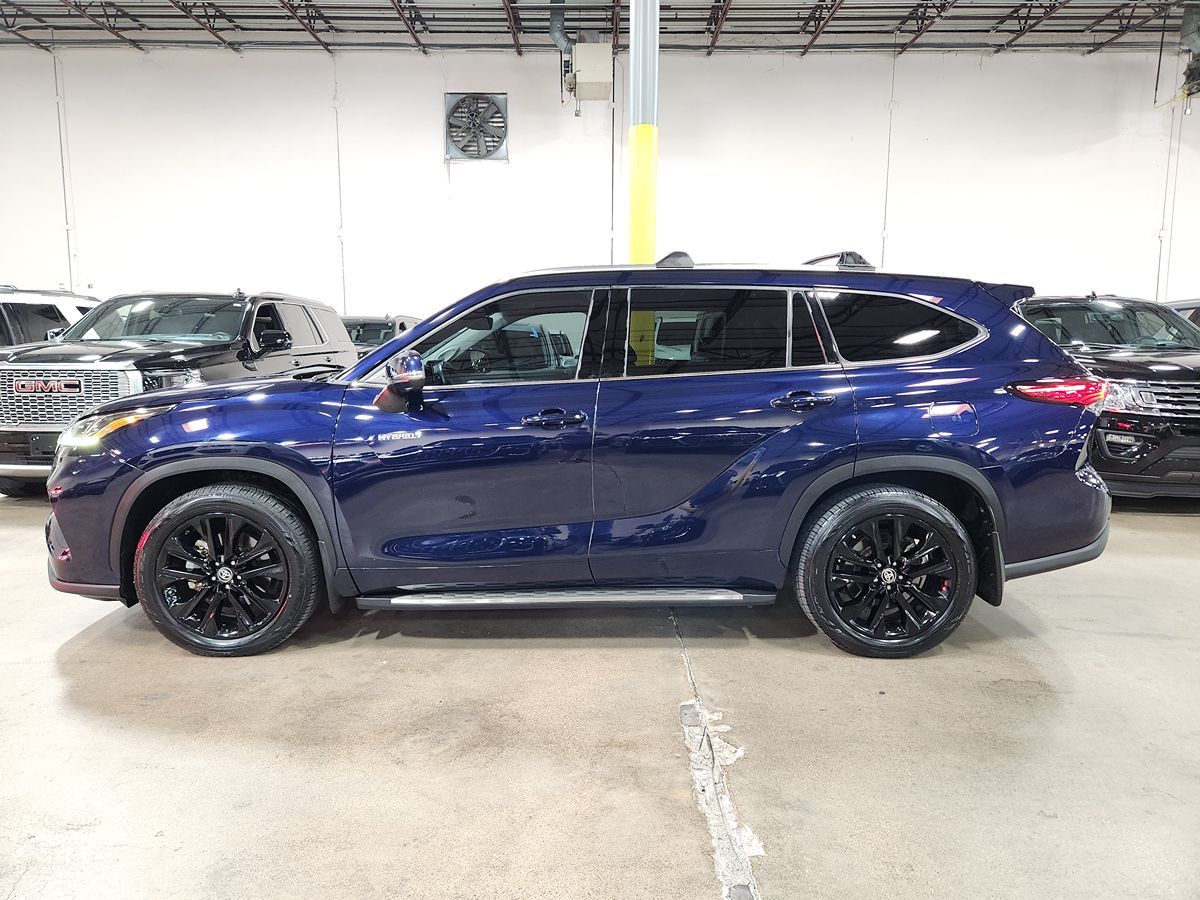2021 Toyota Highlander Hybrid Limited photo 4