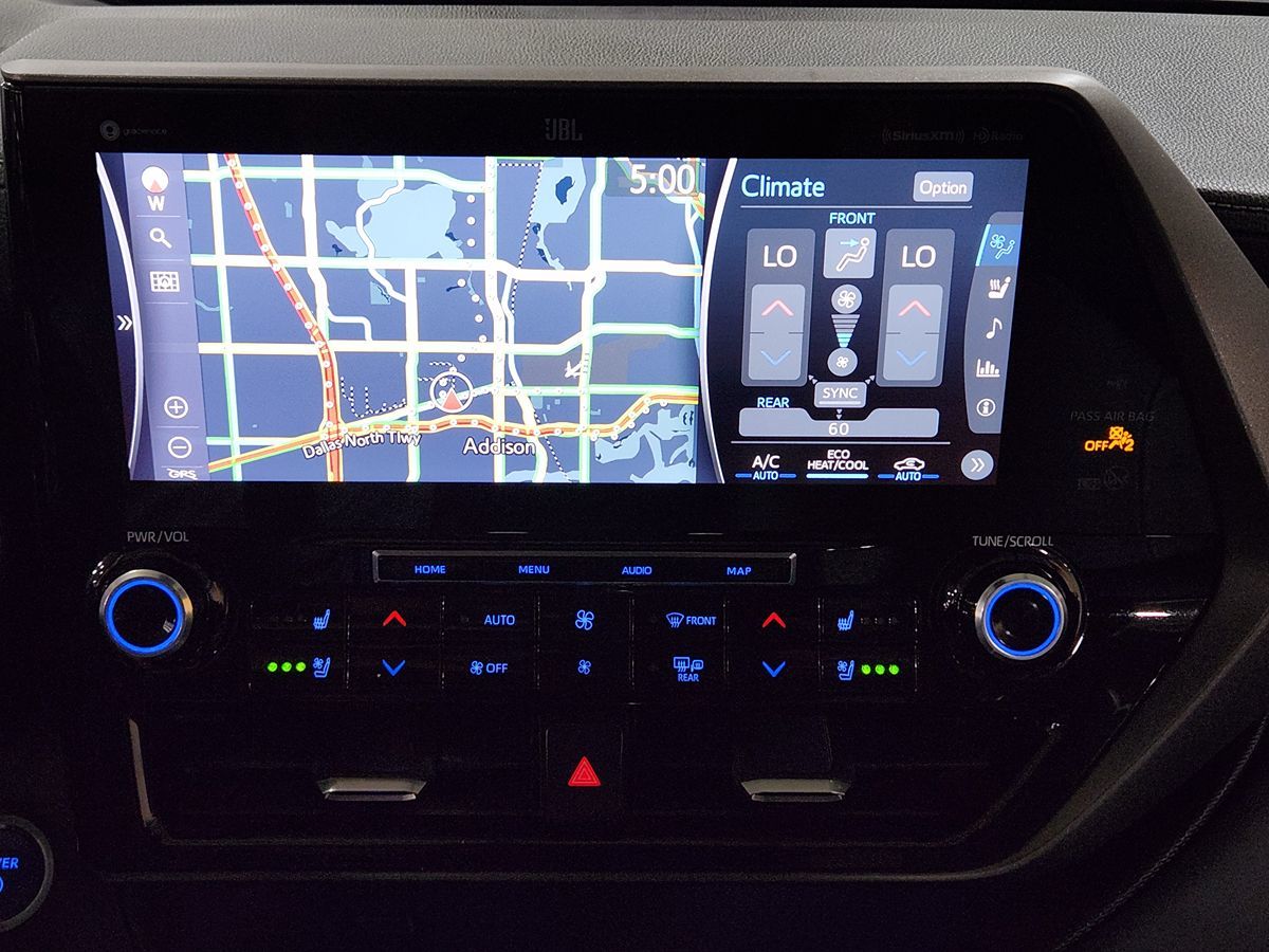 2021 Toyota Highlander Hybrid Limited photo 26