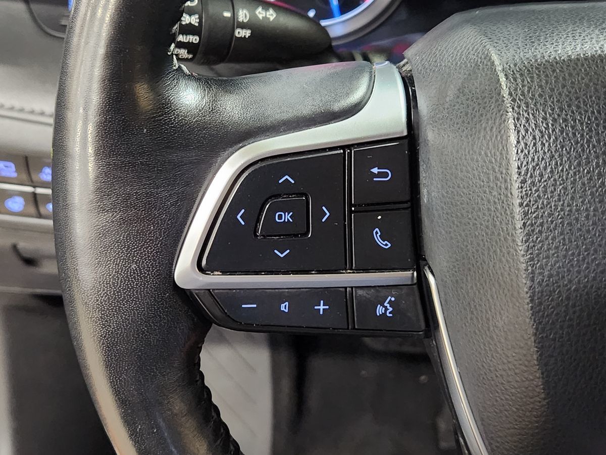 2021 Toyota Highlander Hybrid Limited photo 36