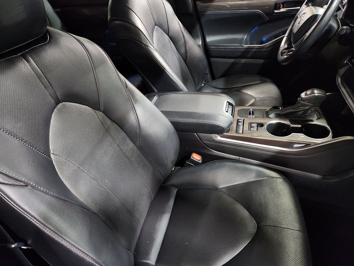 2021 Toyota Highlander Hybrid Limited photo 23