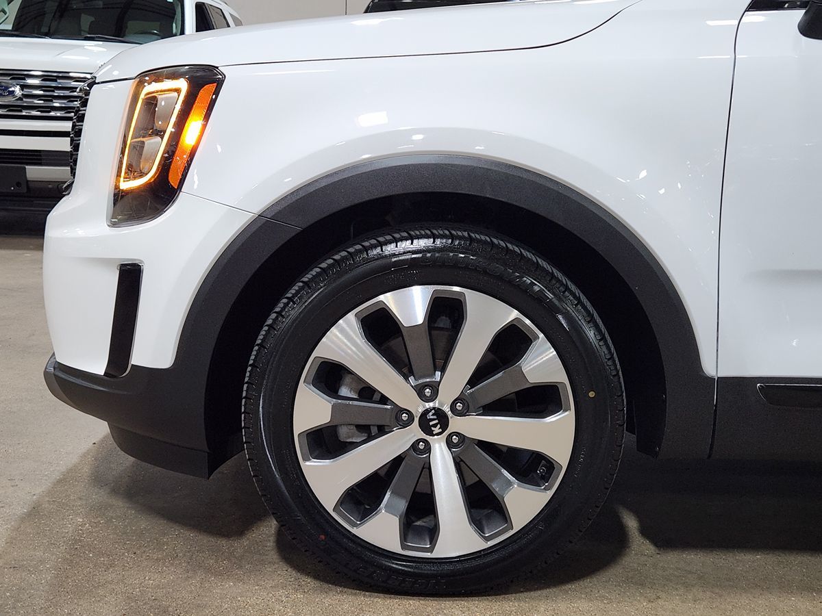 2021 Kia Telluride EX photo 3