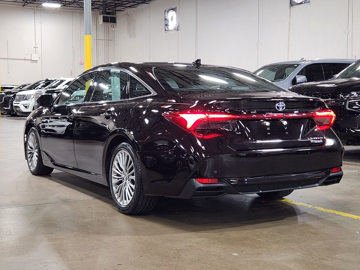 2019 Toyota Avalon Hybrid Limited photo 9