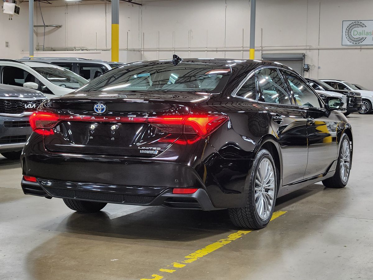 2019 Toyota Avalon Hybrid Limited photo 6