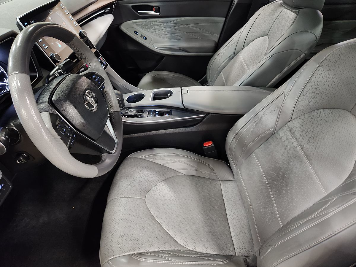 2019 Toyota Avalon Hybrid Limited photo 23