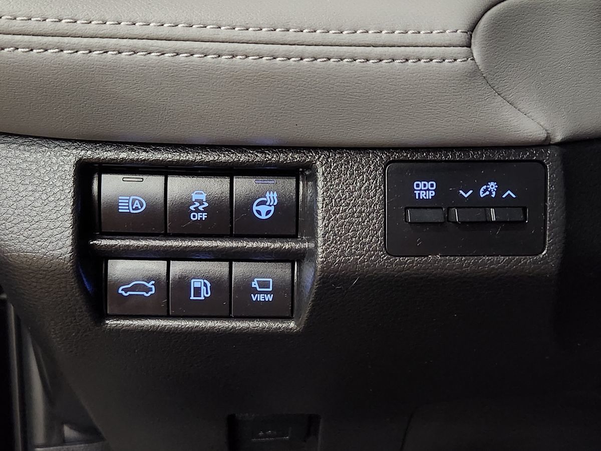 2019 Toyota Avalon Hybrid Limited photo 31