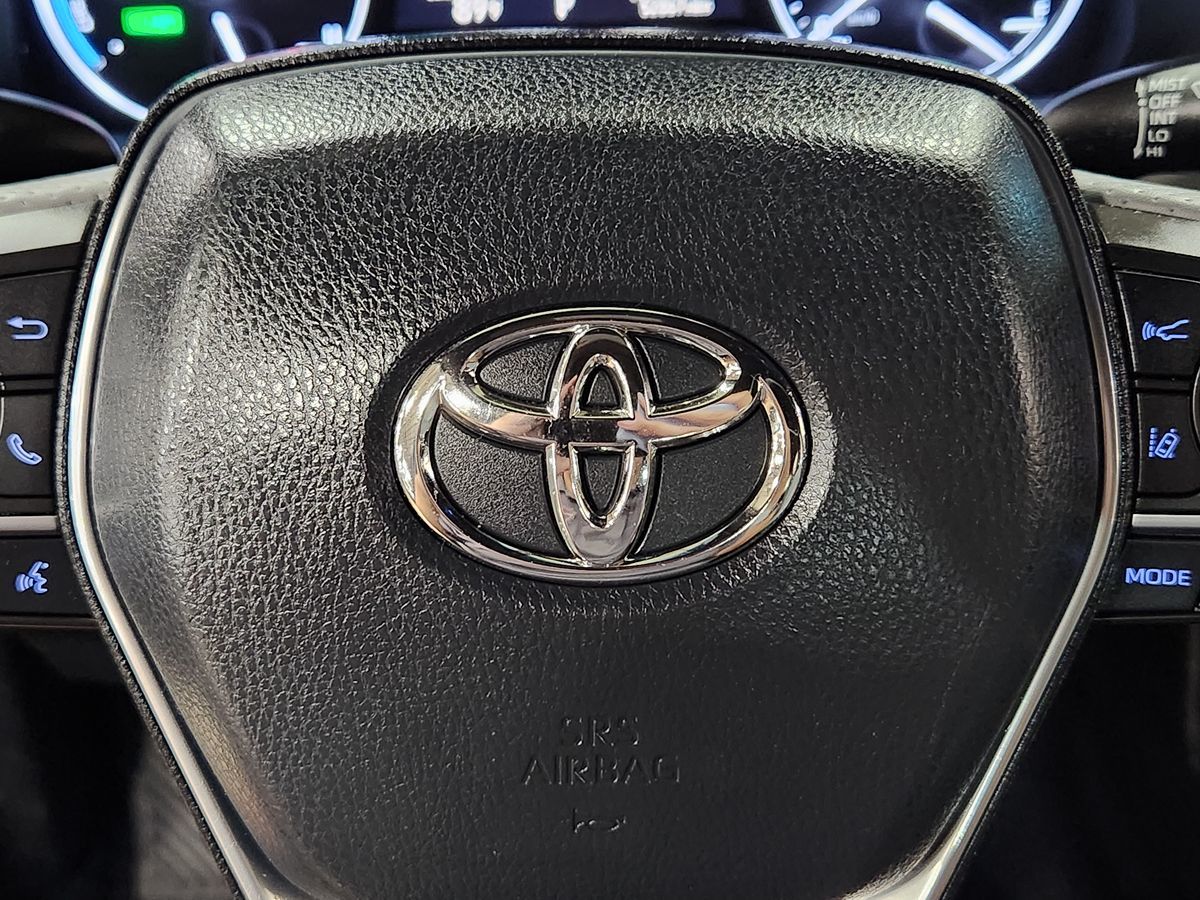 2019 Toyota Avalon Hybrid Limited photo 39
