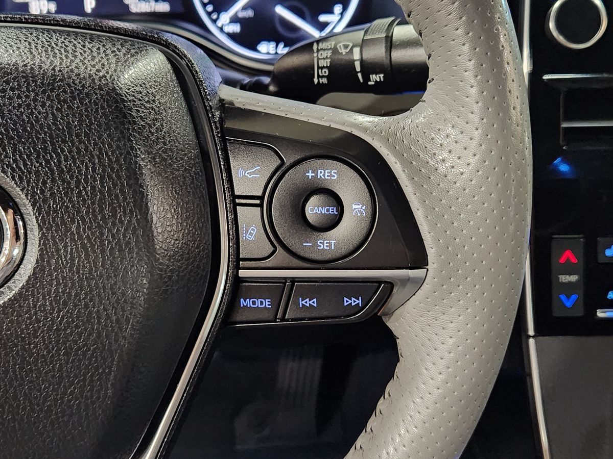 2019 Toyota Avalon Hybrid Limited photo 40