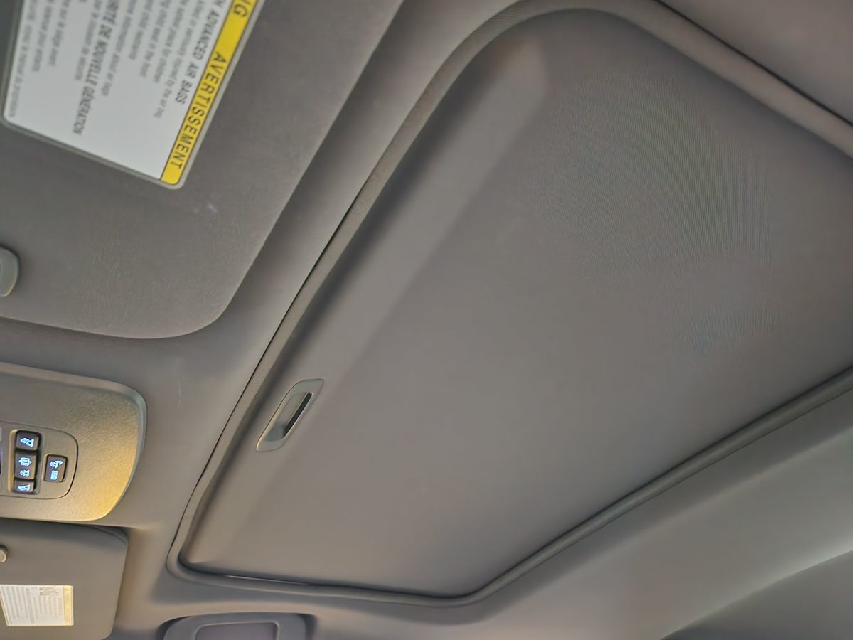 2019 Toyota Avalon Hybrid Limited photo 35