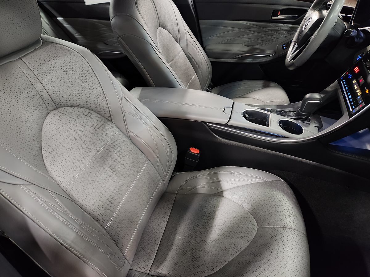 2019 Toyota Avalon Hybrid Limited photo 24